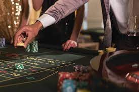 Number Prediction draw interface showing upcoming draw times and historical results